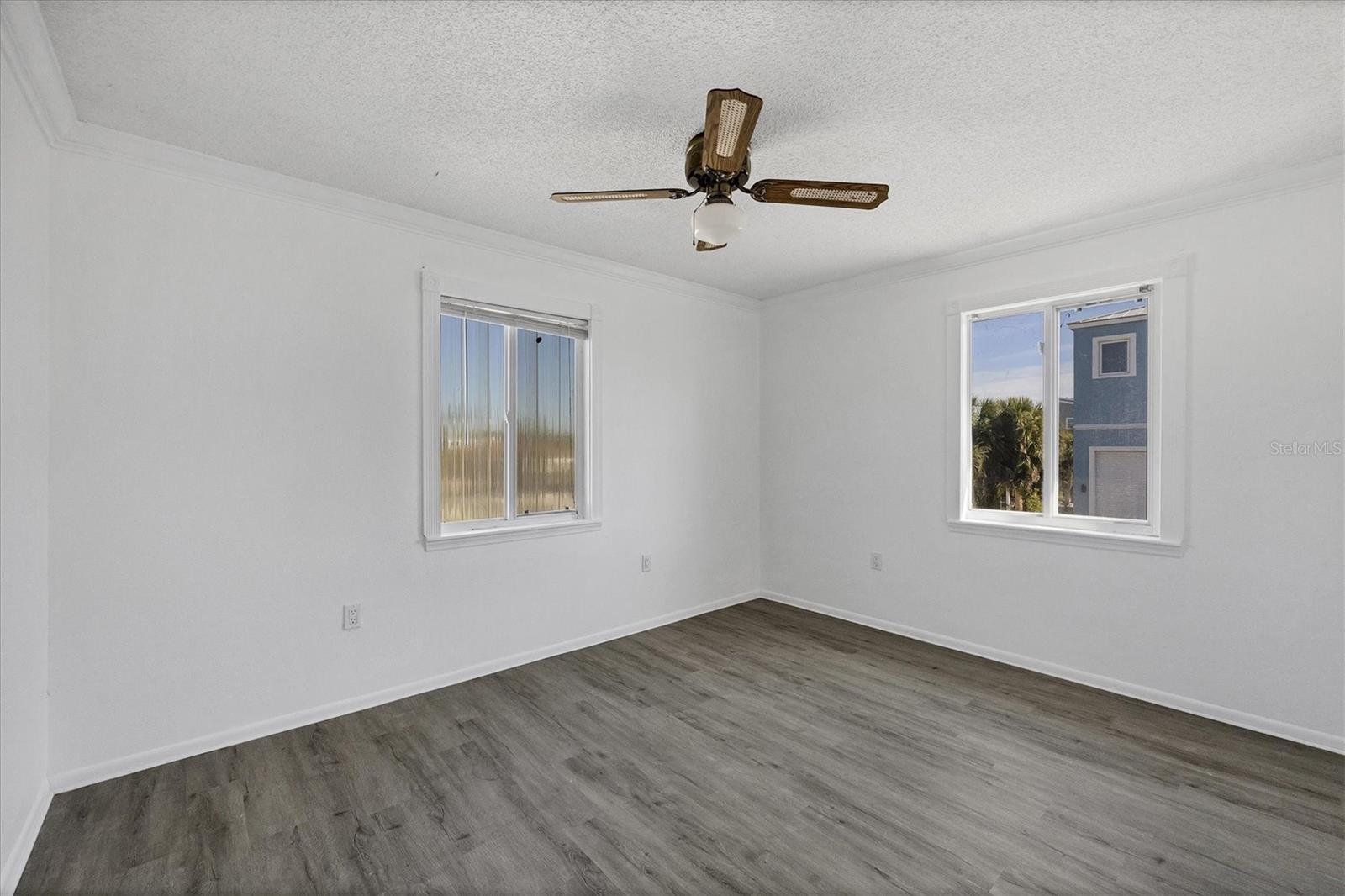 LONGBOAT KEY - Residential