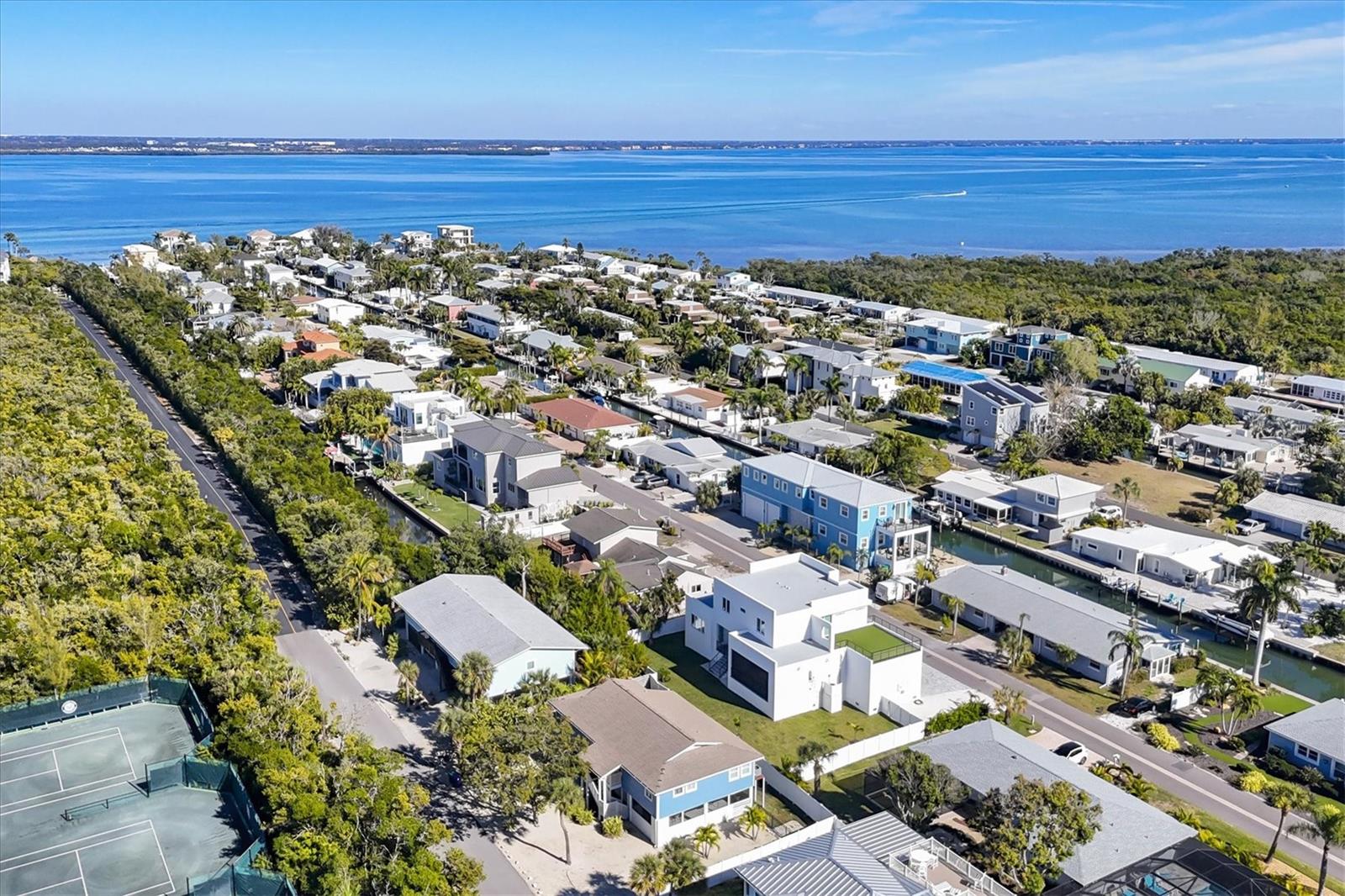 LONGBOAT KEY - Residential