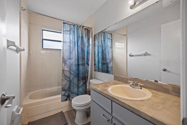 VILLAS AT SHADOW BAY THE - Residential