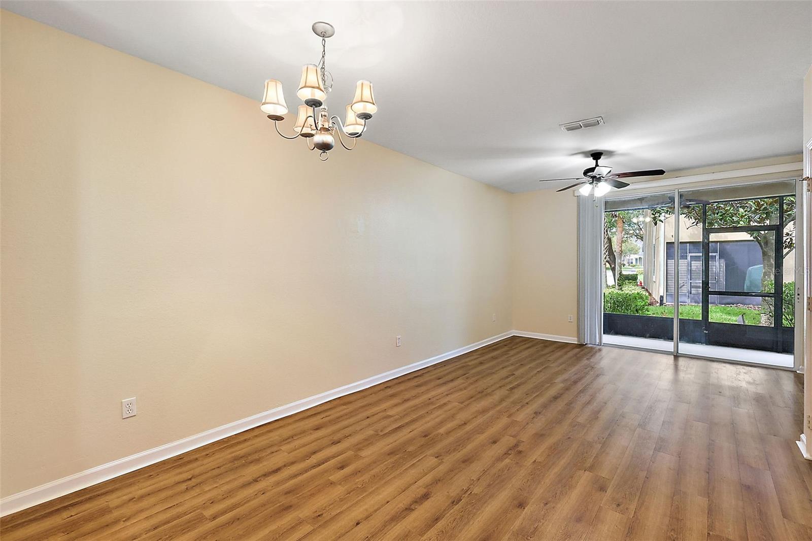 REGENCY OAKS UNIT ONE - Residential