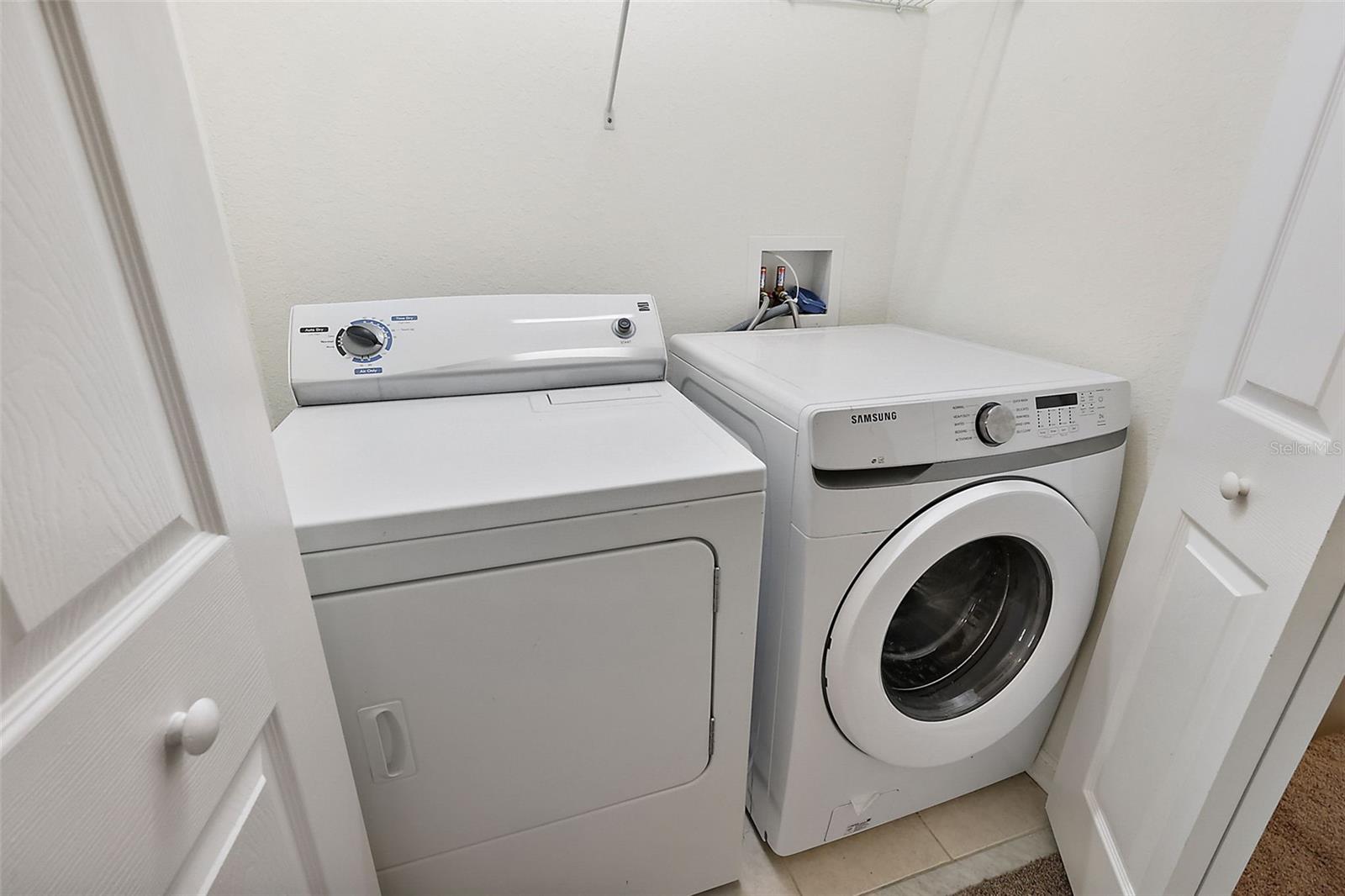 REGENCY OAKS UNIT ONE - Residential