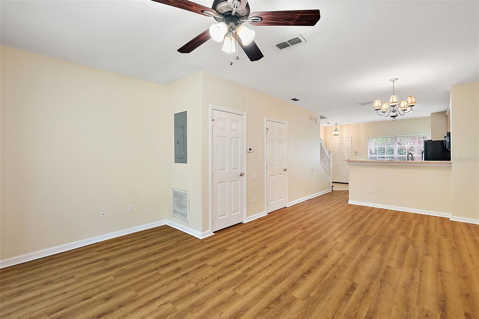 REGENCY OAKS UNIT ONE - Residential