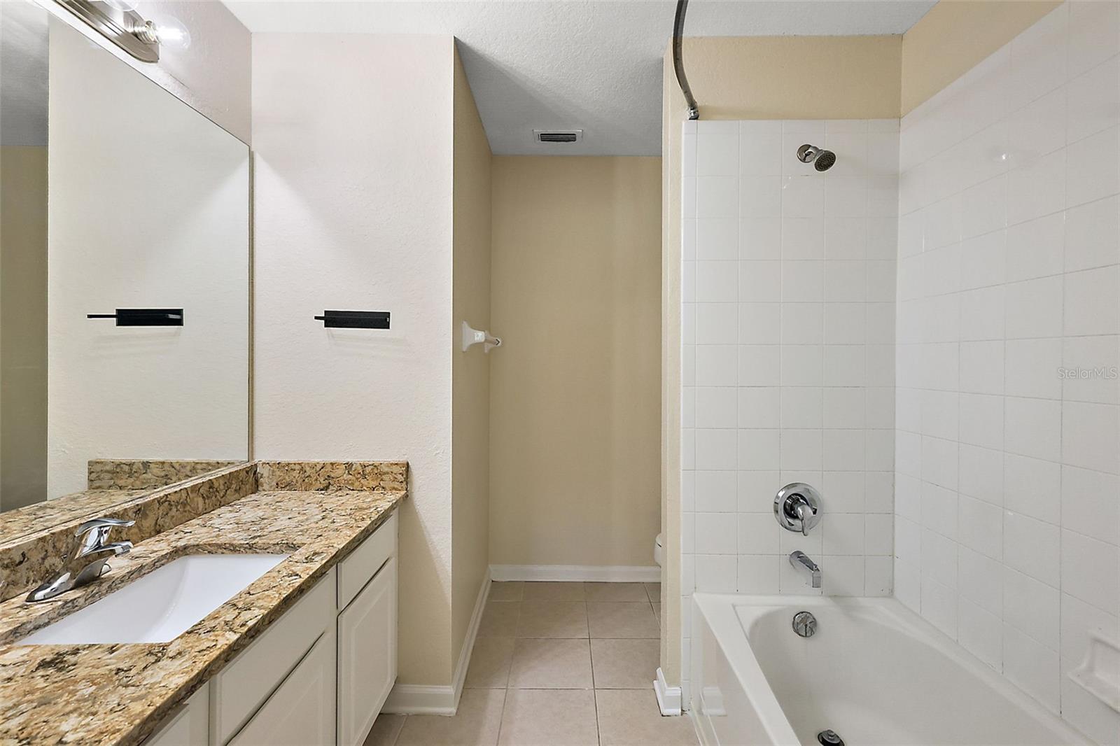 REGENCY OAKS UNIT ONE - Residential