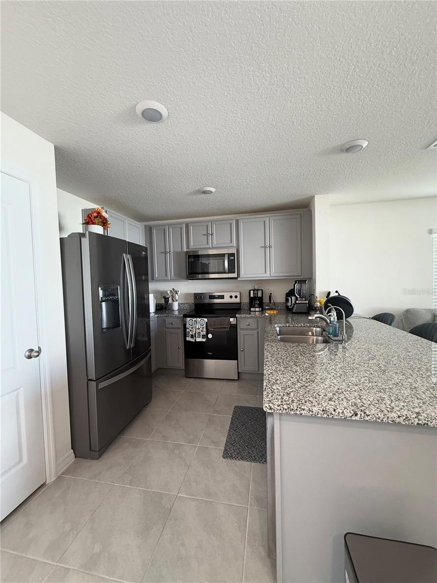 HARMONY WEST TWNHMS - Residential Lease