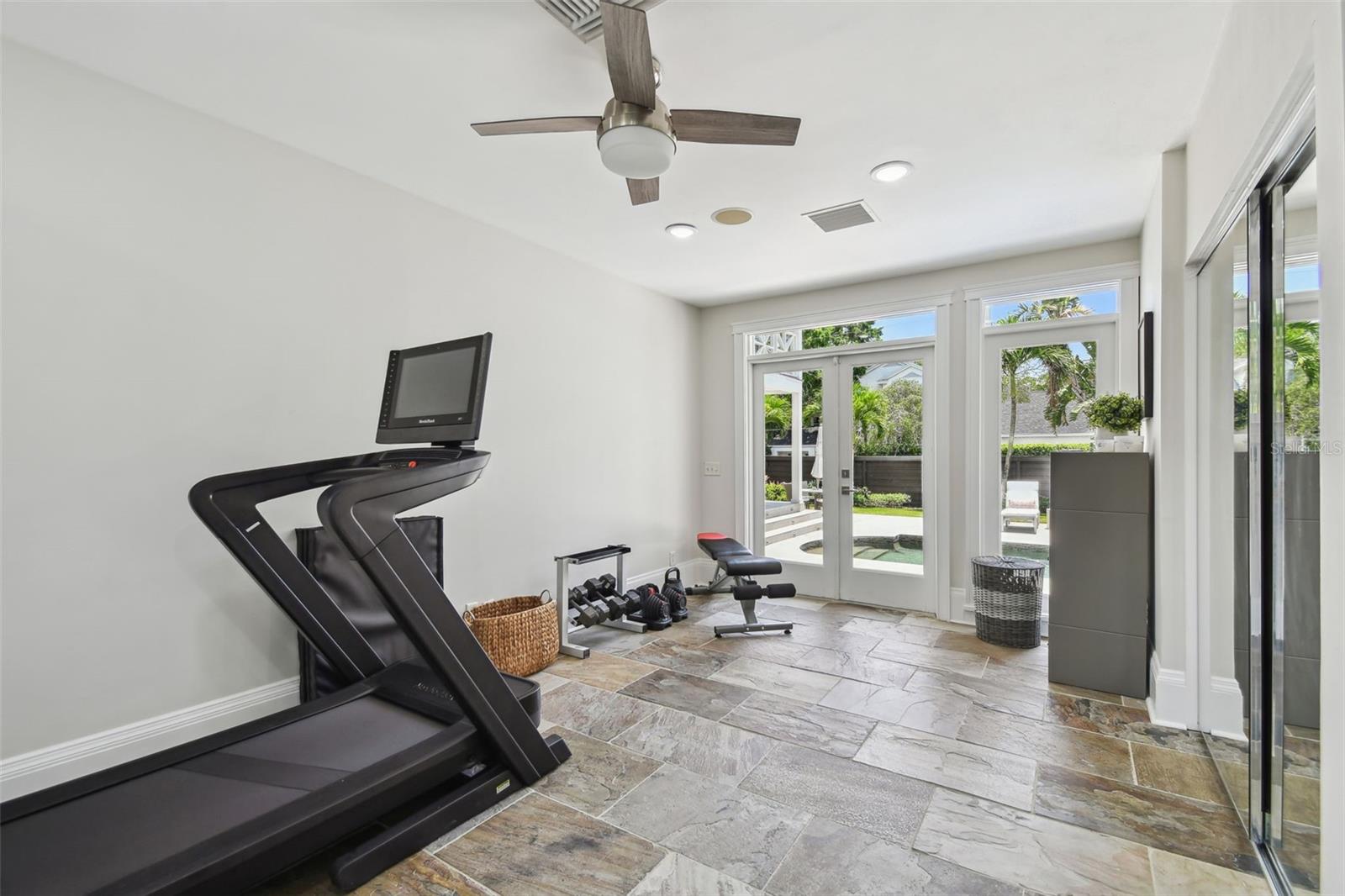 BAYSHORE PLACE - Residential