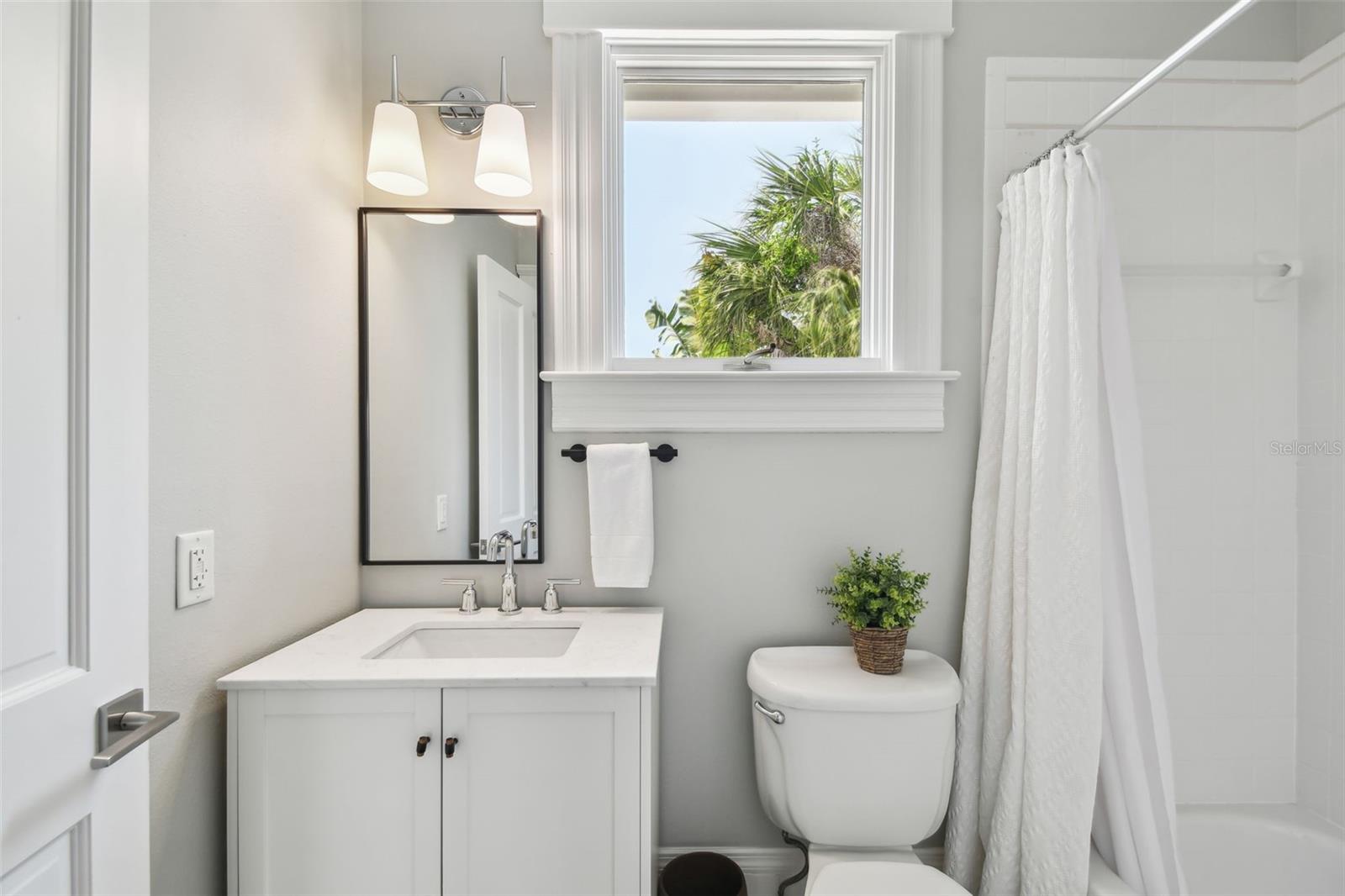 BAYSHORE PLACE - Residential
