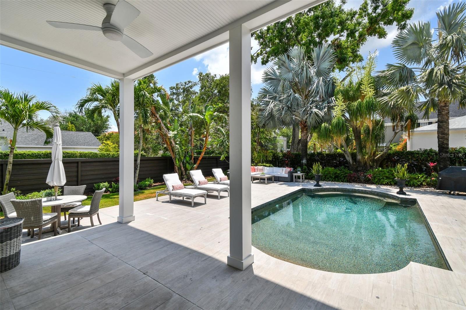 BAYSHORE PLACE - Residential