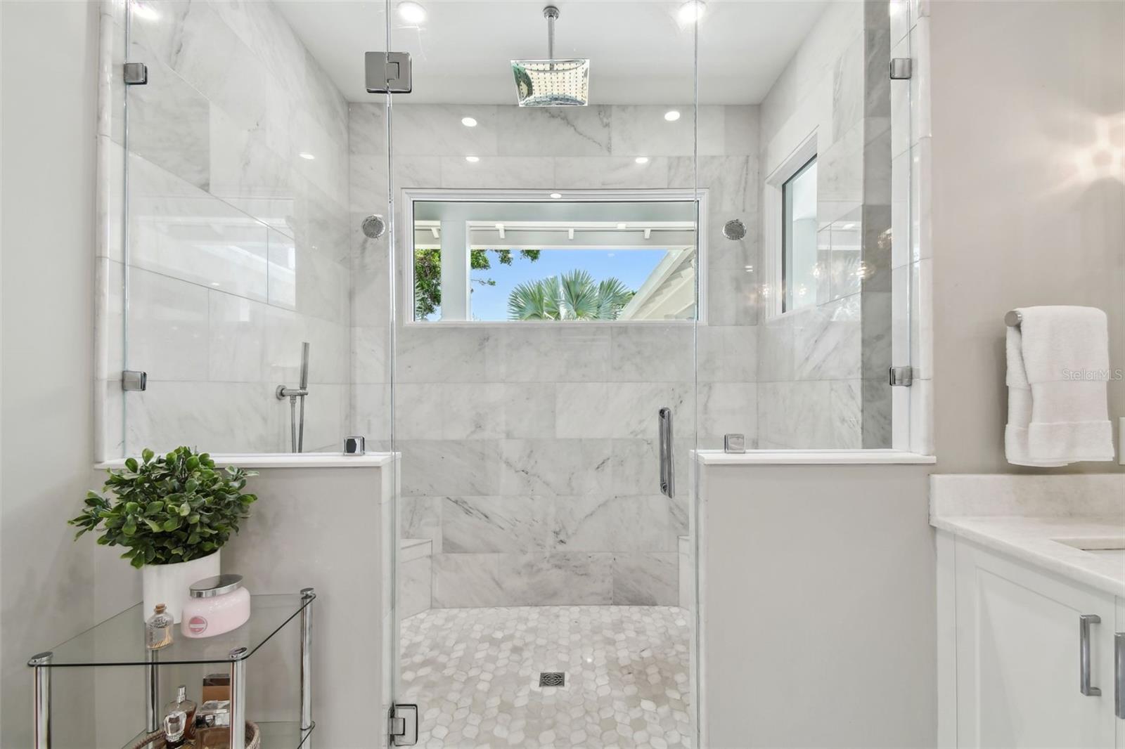 BAYSHORE PLACE - Residential