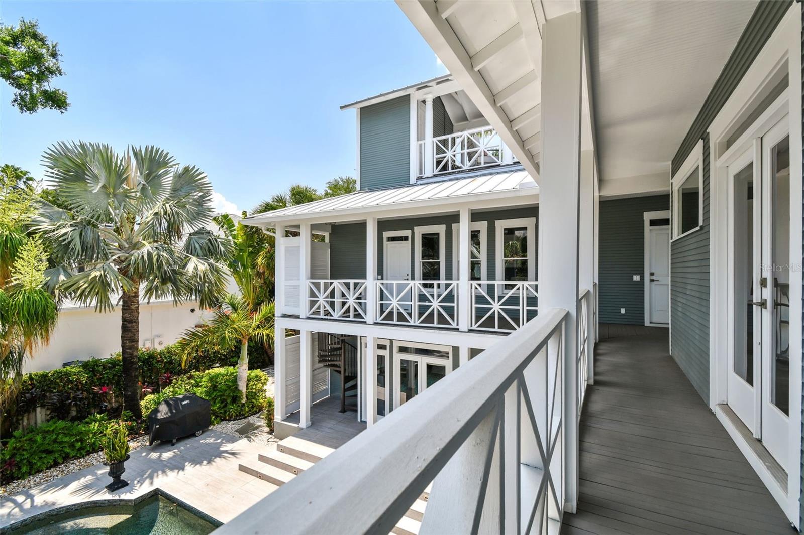 BAYSHORE PLACE - Residential