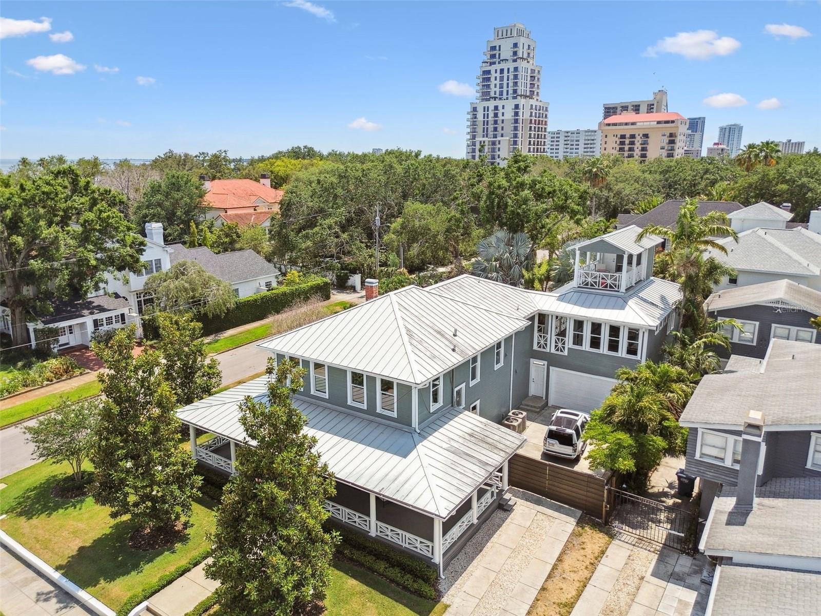 BAYSHORE PLACE - Residential