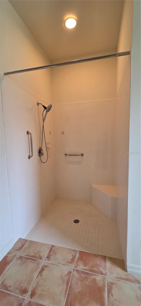 CLERMONT SUMMIT GREENS PH 02D LT 01 BEING - Residential