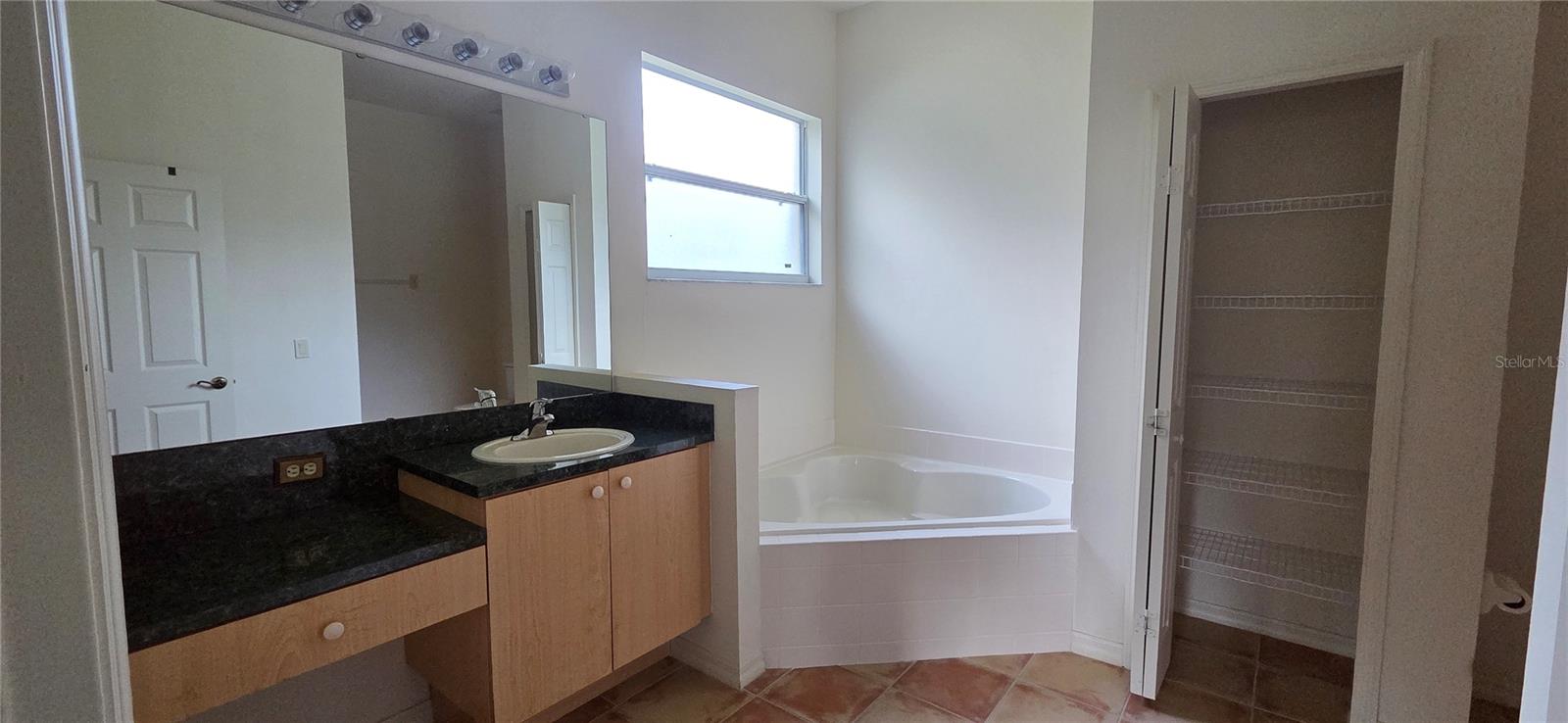 CLERMONT SUMMIT GREENS PH 02D LT 01 BEING - Residential