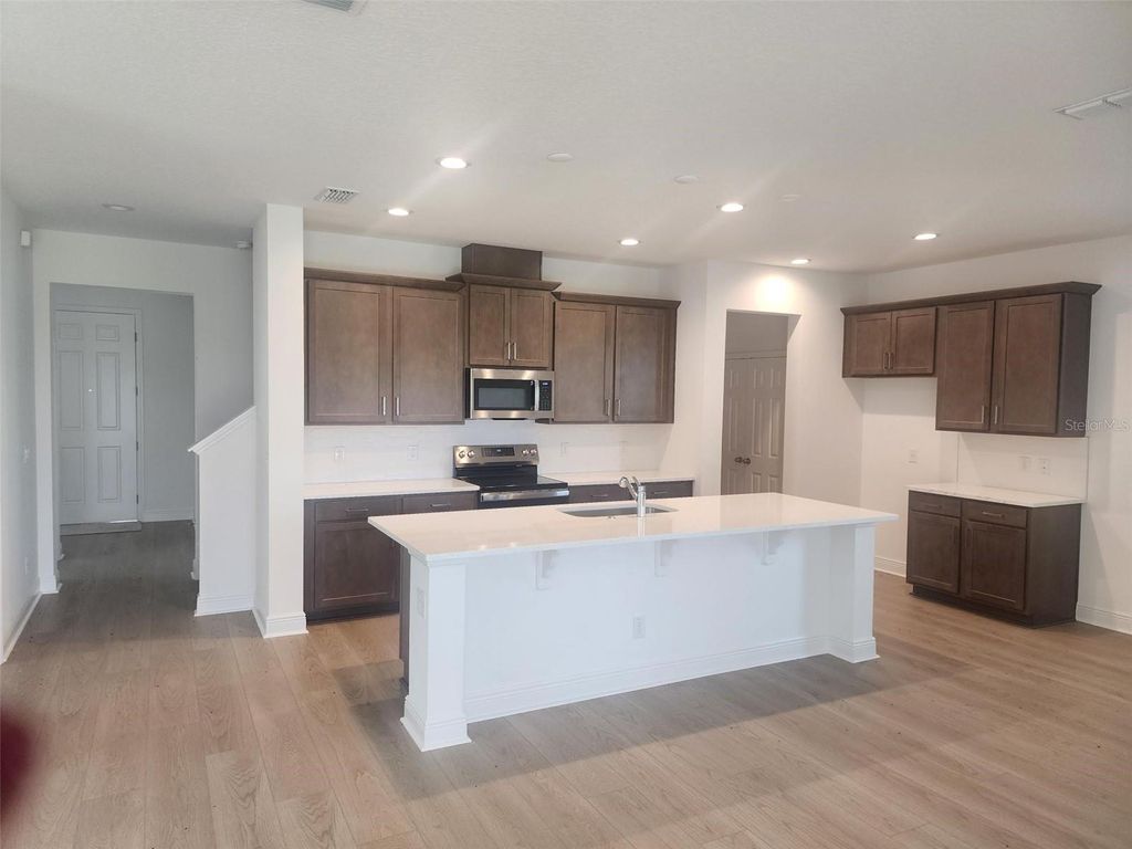 Photo of 7501 Catania Loop, Clermont, FL 34714 (MLS # O6408562)