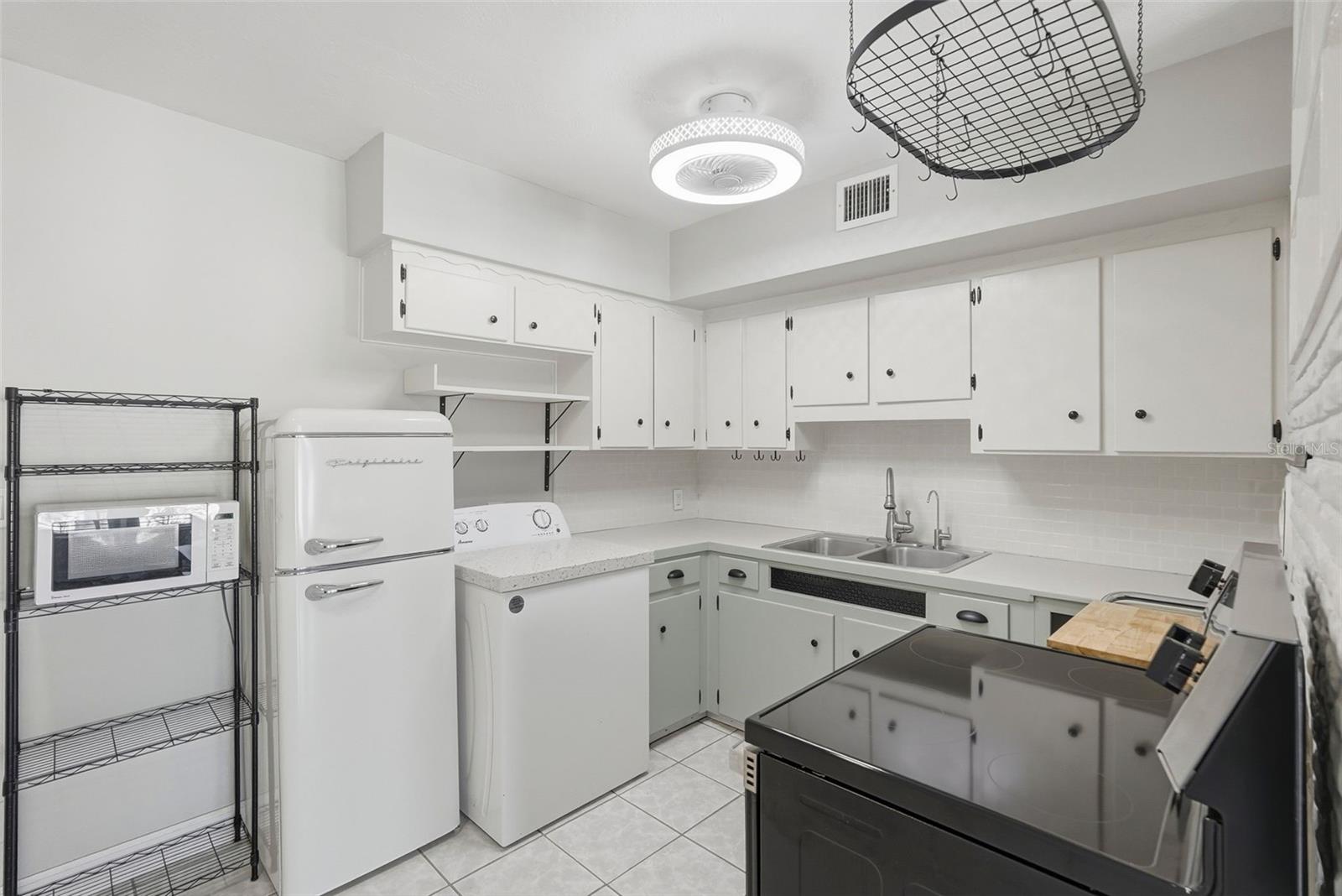 CLEARVIEW OAKS BLDG 16 - Residential