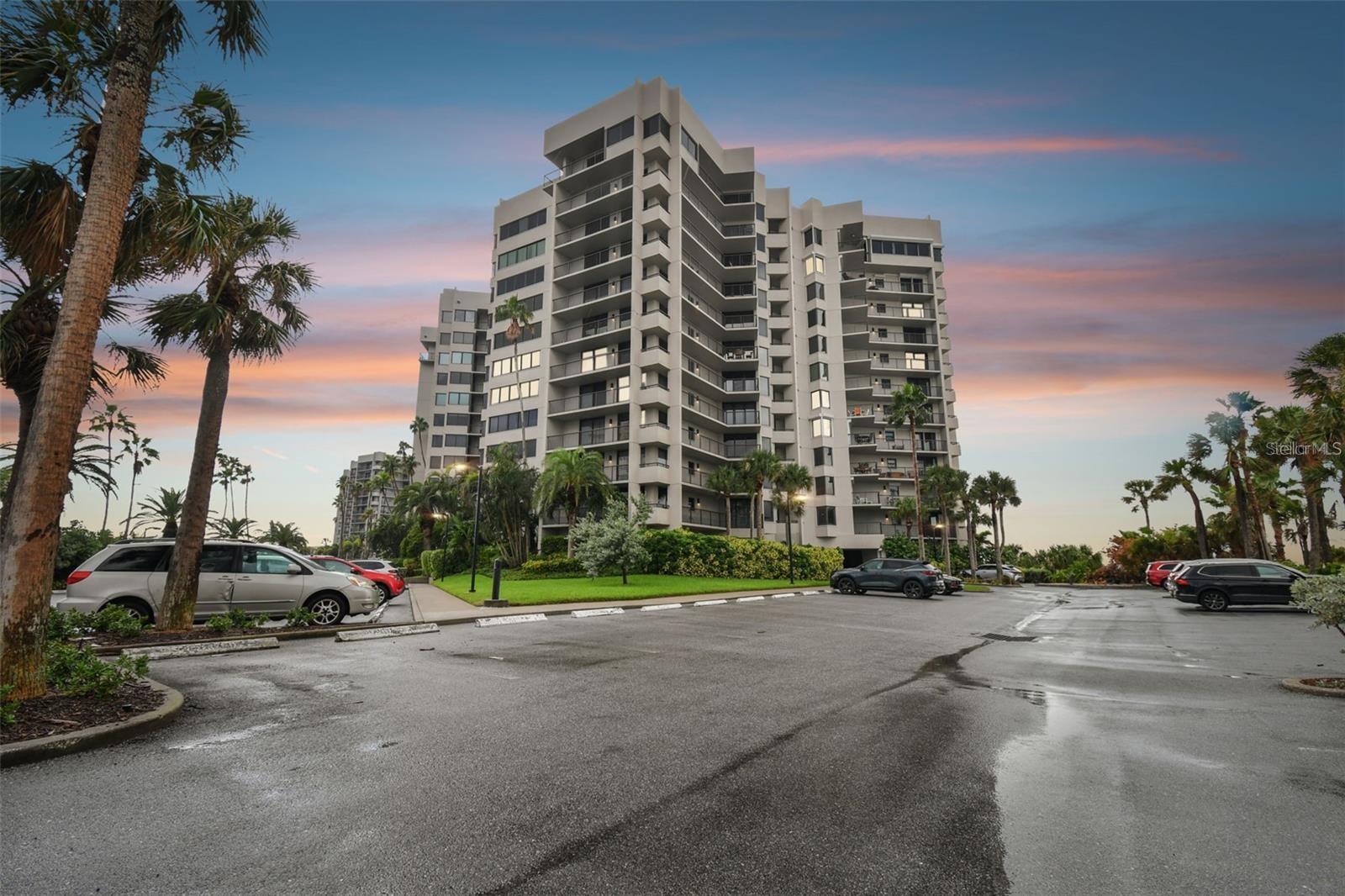 1600 GULF BOULEVARD 817