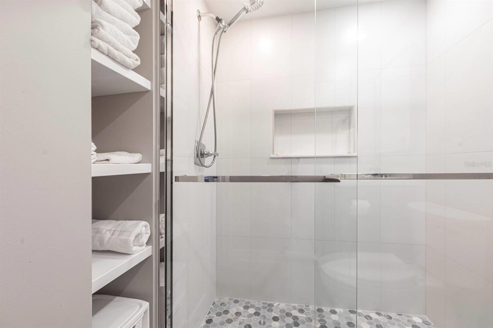 CASA MAR - Residential Lease