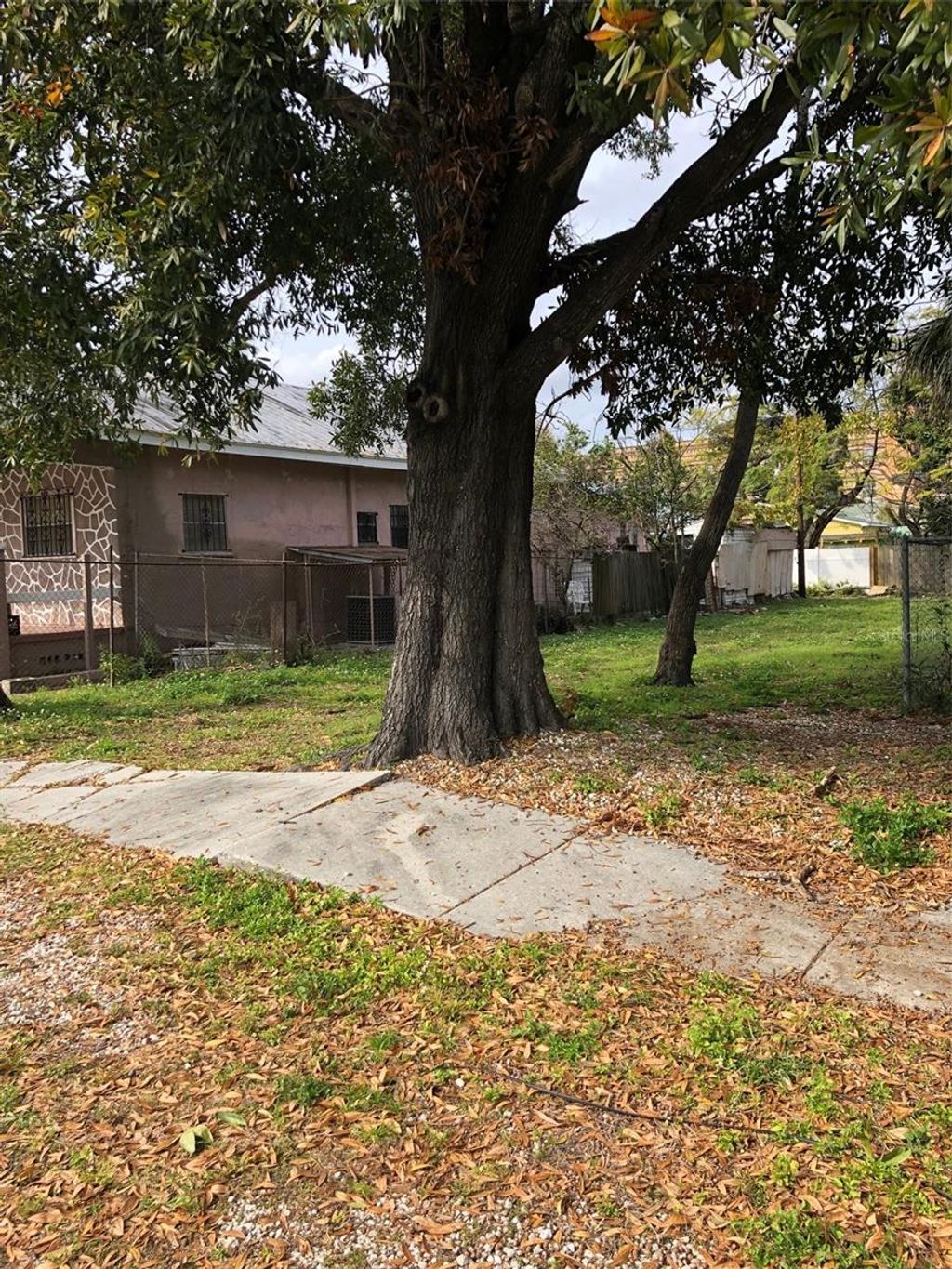 Photo of 2515 W Union Street, Tampa, FL 33607 (MLS # TB8485400)