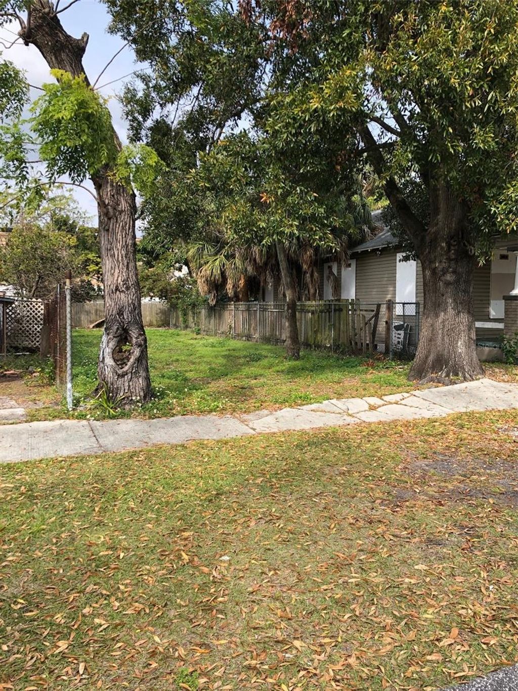 Photo of 2515 W Union Street, Tampa, FL 33607 (MLS # TB8485400)