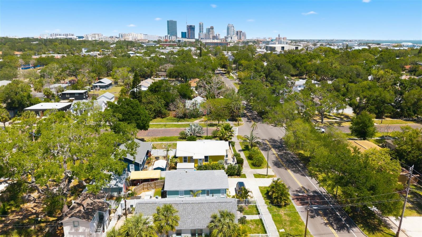 ROUSLYNN - Residential