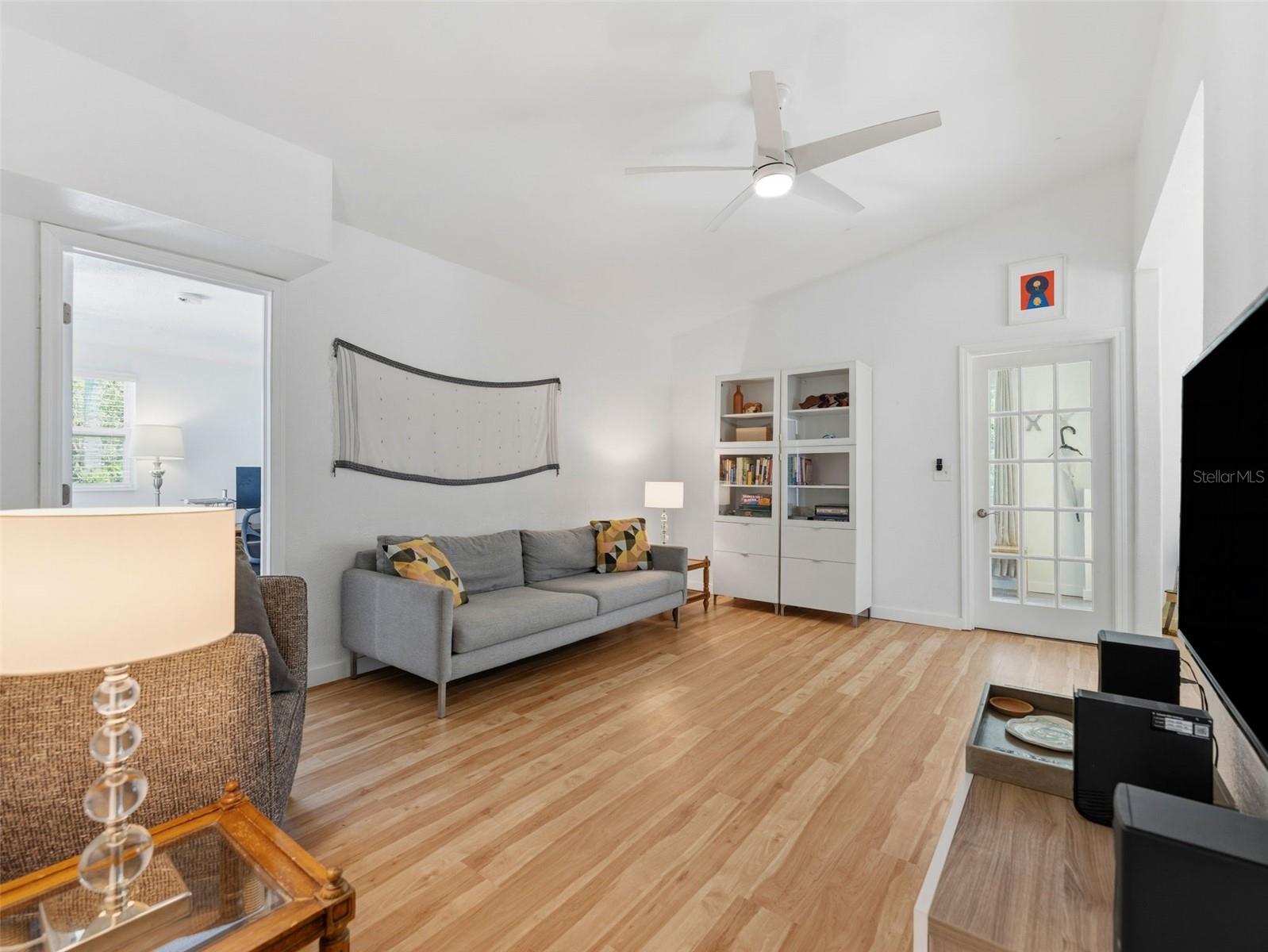 ROUSLYNN - Residential