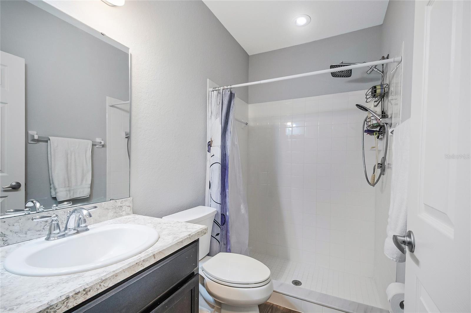 MONTICELLI/TOWER LAKE - Residential