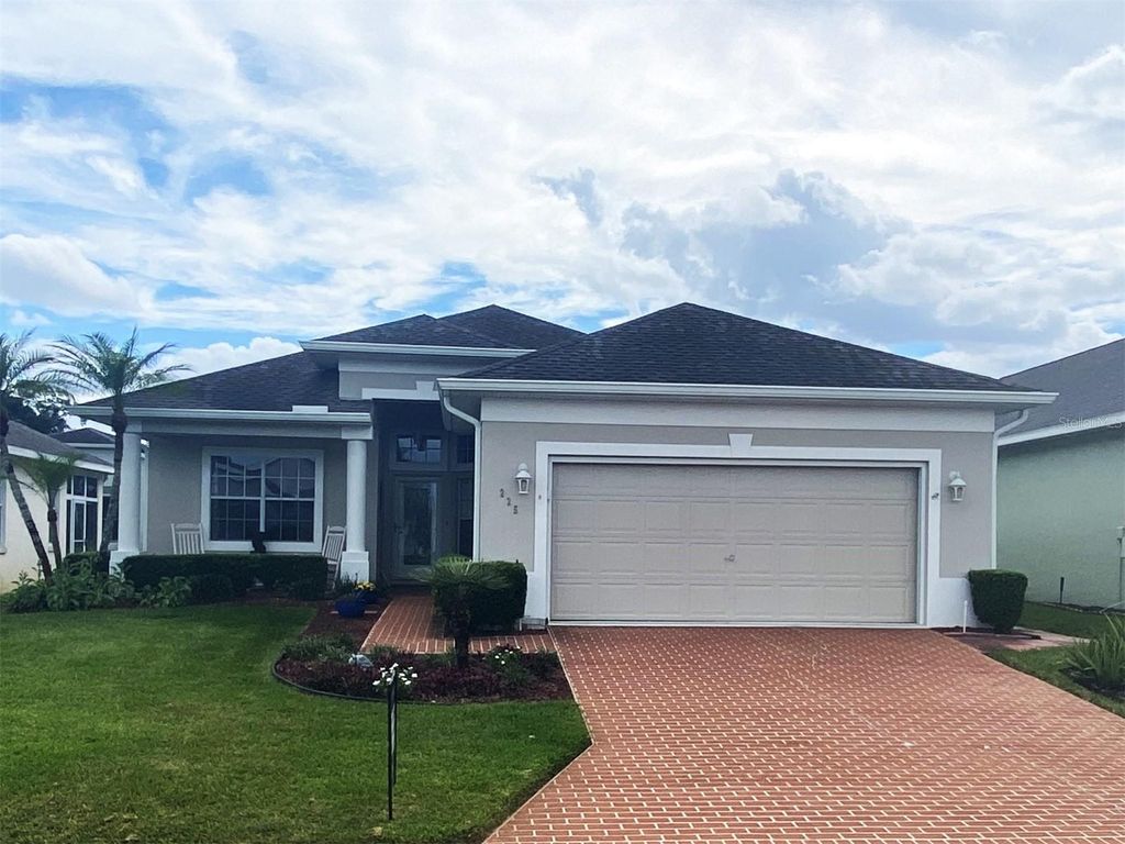 Photo of 225 High Vista Drive, Davenport, FL 33837 (MLS # S5137614)