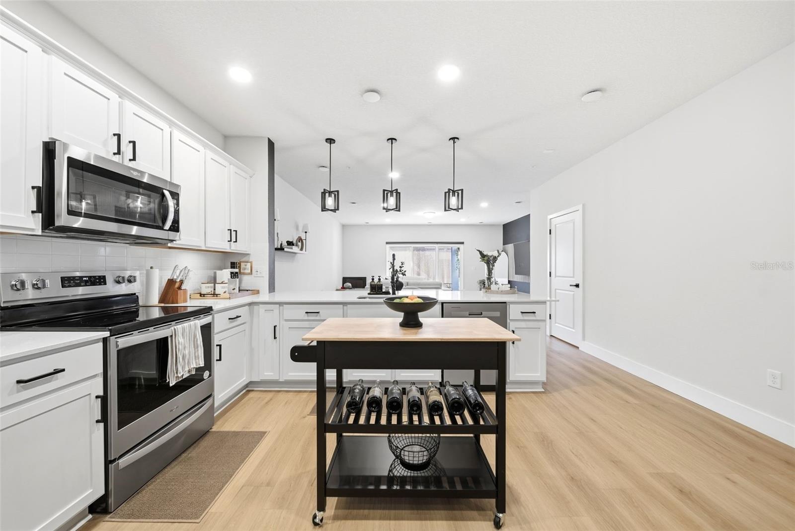 GRAYSON SQUARE - Residential