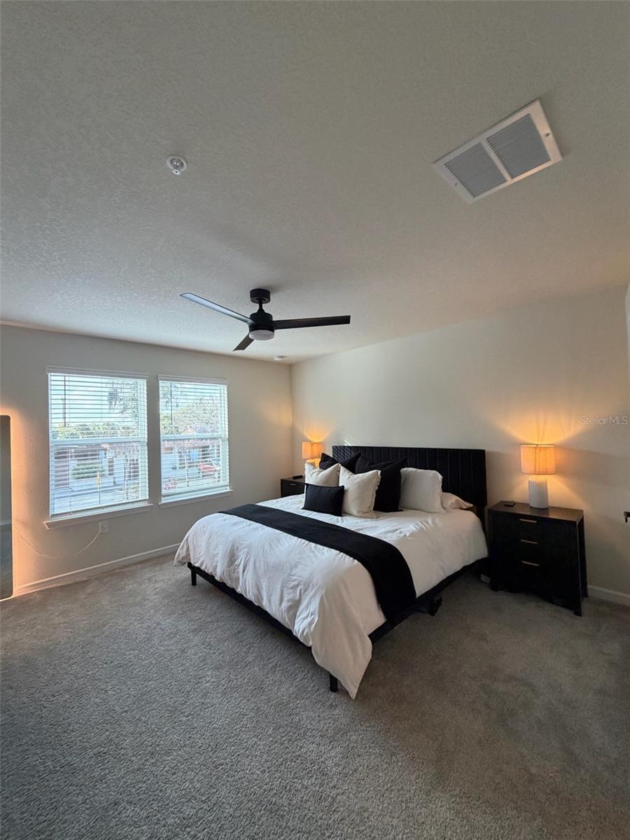 GRAYSON SQUARE - Residential