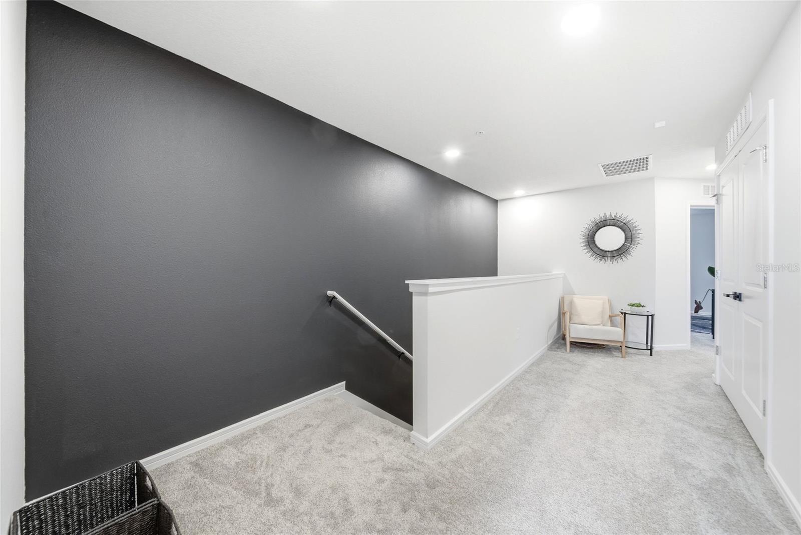 GRAYSON SQUARE - Residential