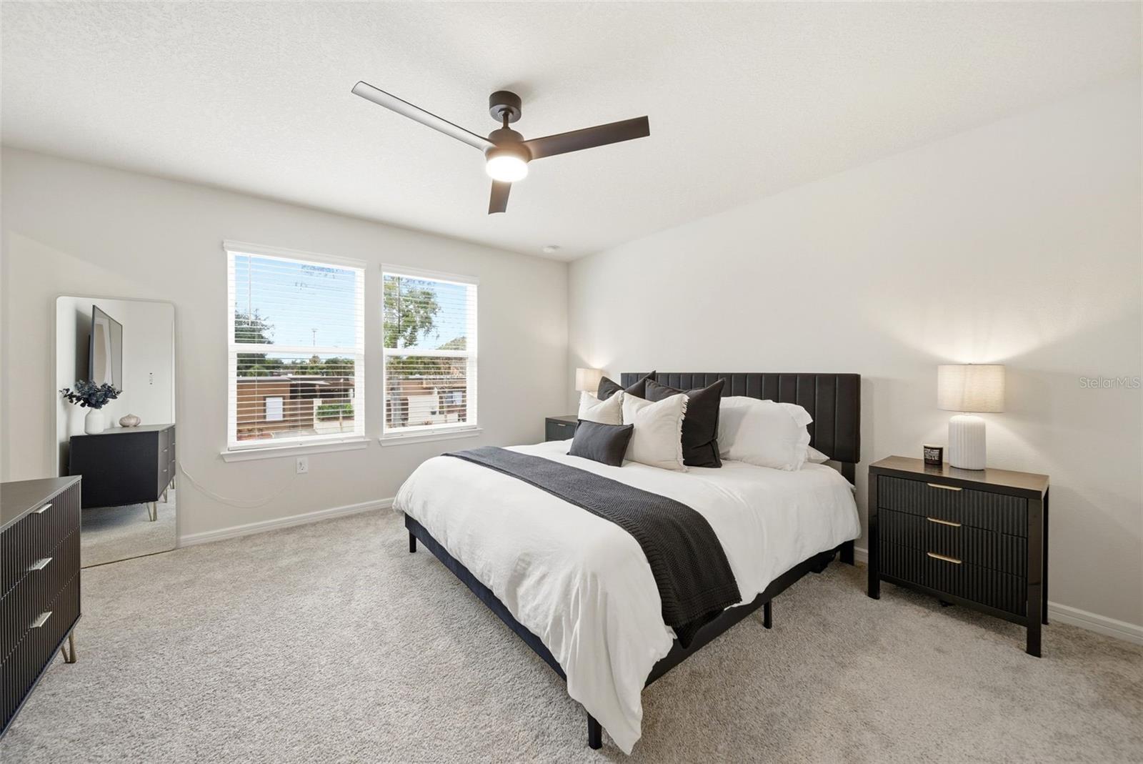 GRAYSON SQUARE - Residential