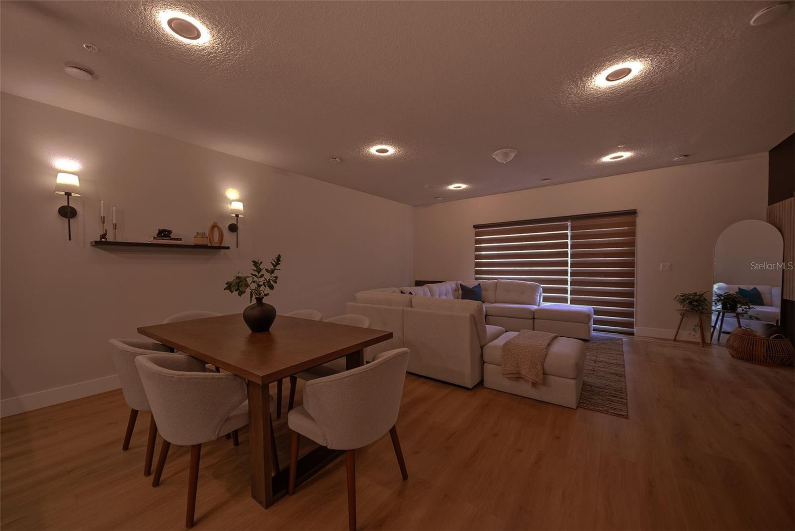 GRAYSON SQUARE - Residential