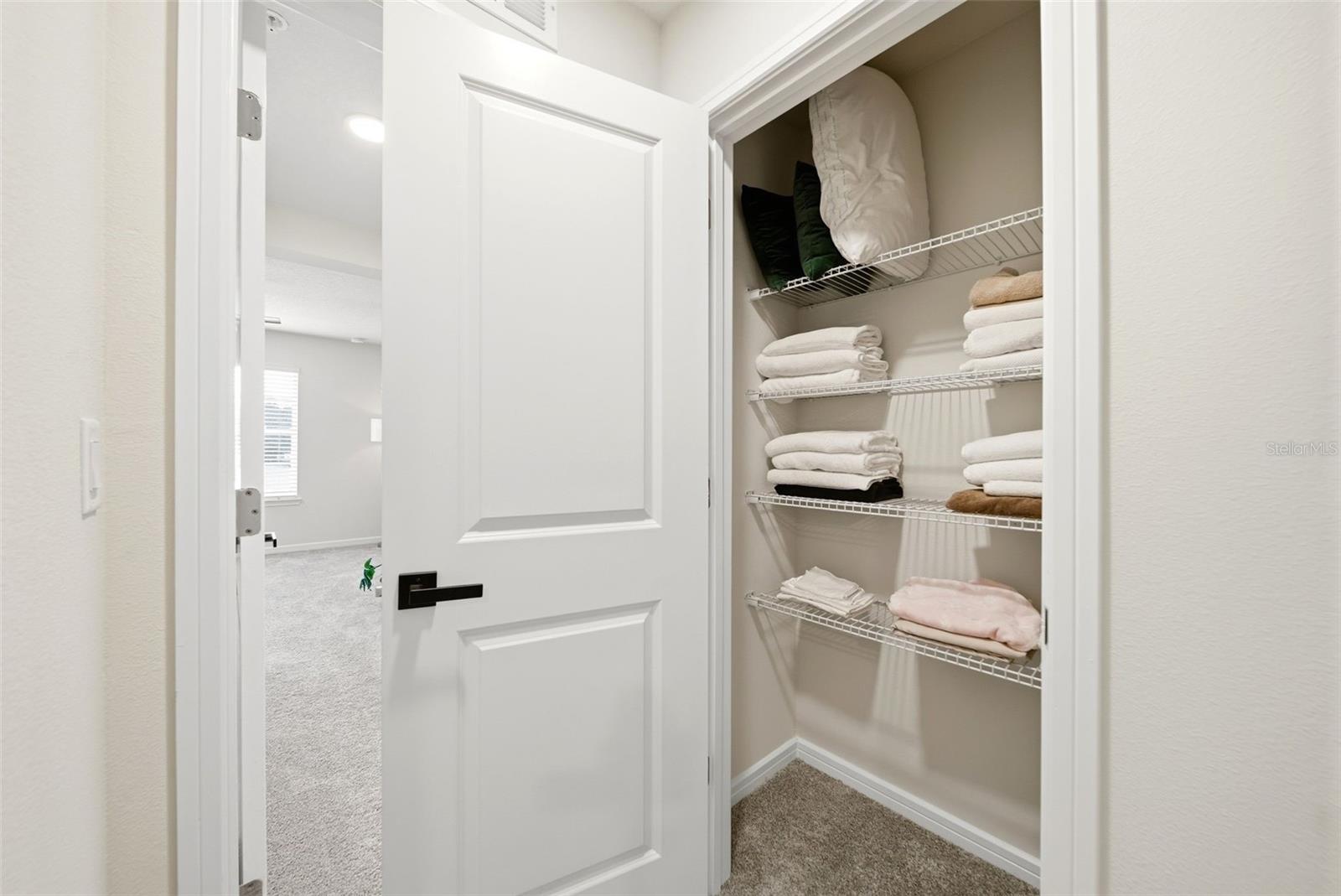 GRAYSON SQUARE - Residential