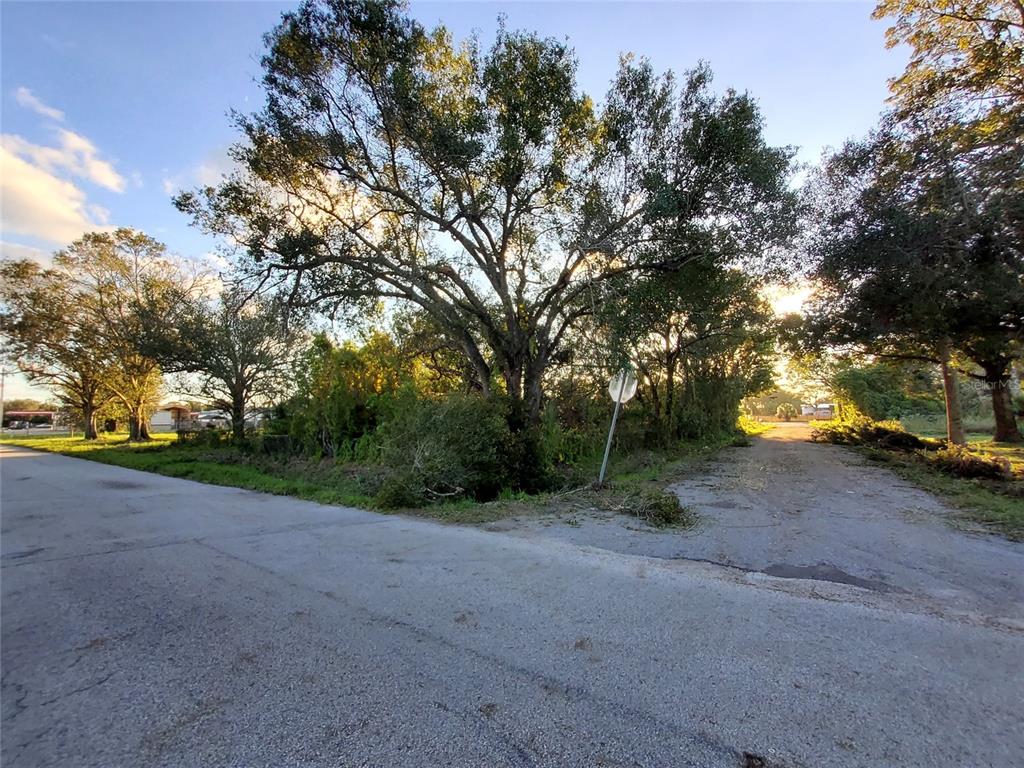 RIVERSIDE PARK SUB - Land