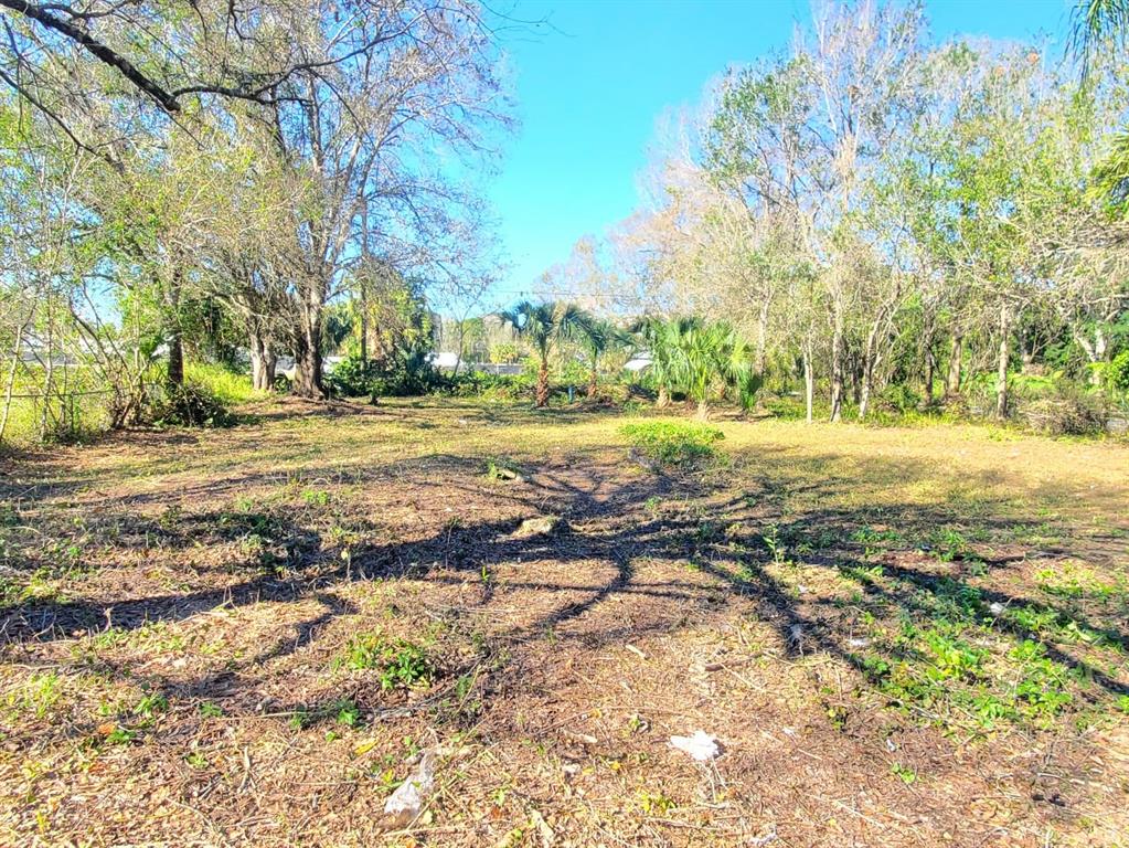 RIVERSIDE PARK SUB - Land