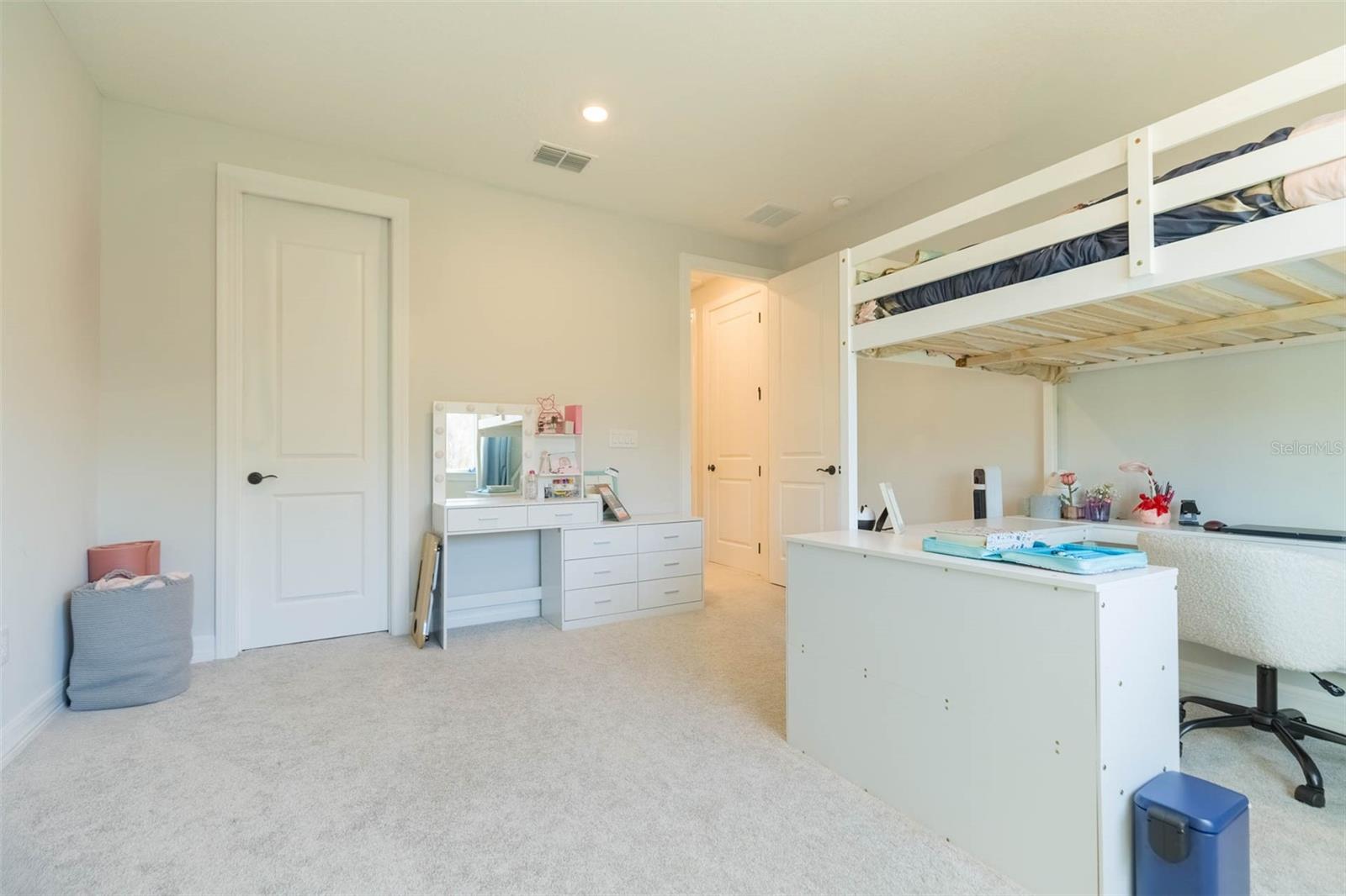 WHISPERING PINES - Residential