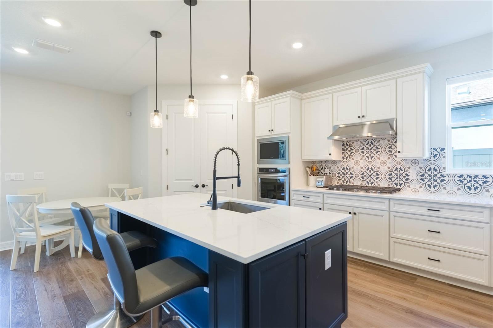 WHISPERING PINES - Residential