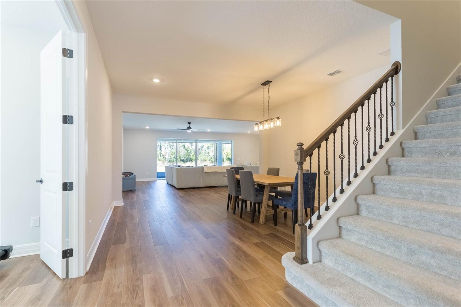 WHISPERING PINES - Residential