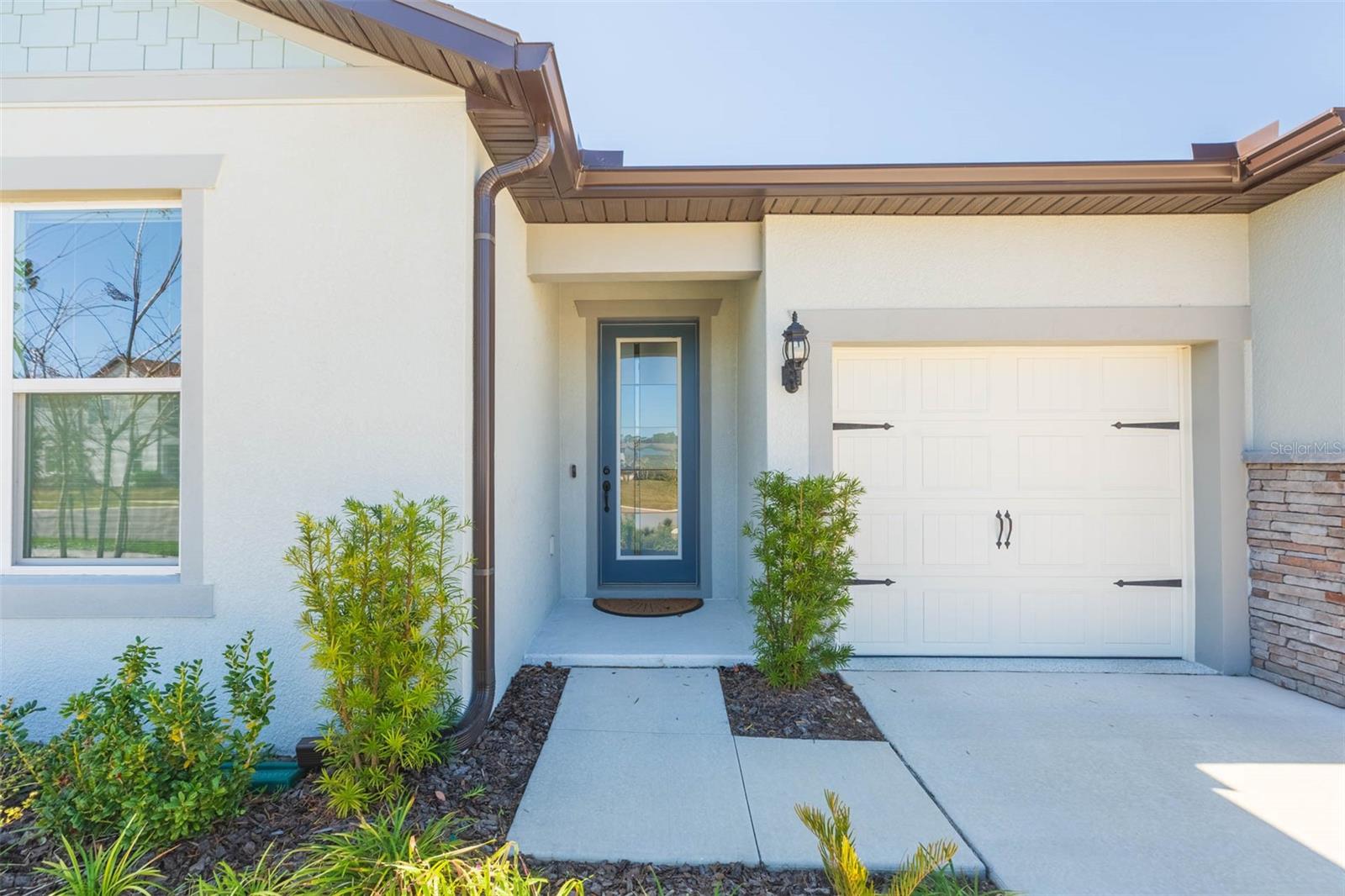 WHISPERING PINES - Residential