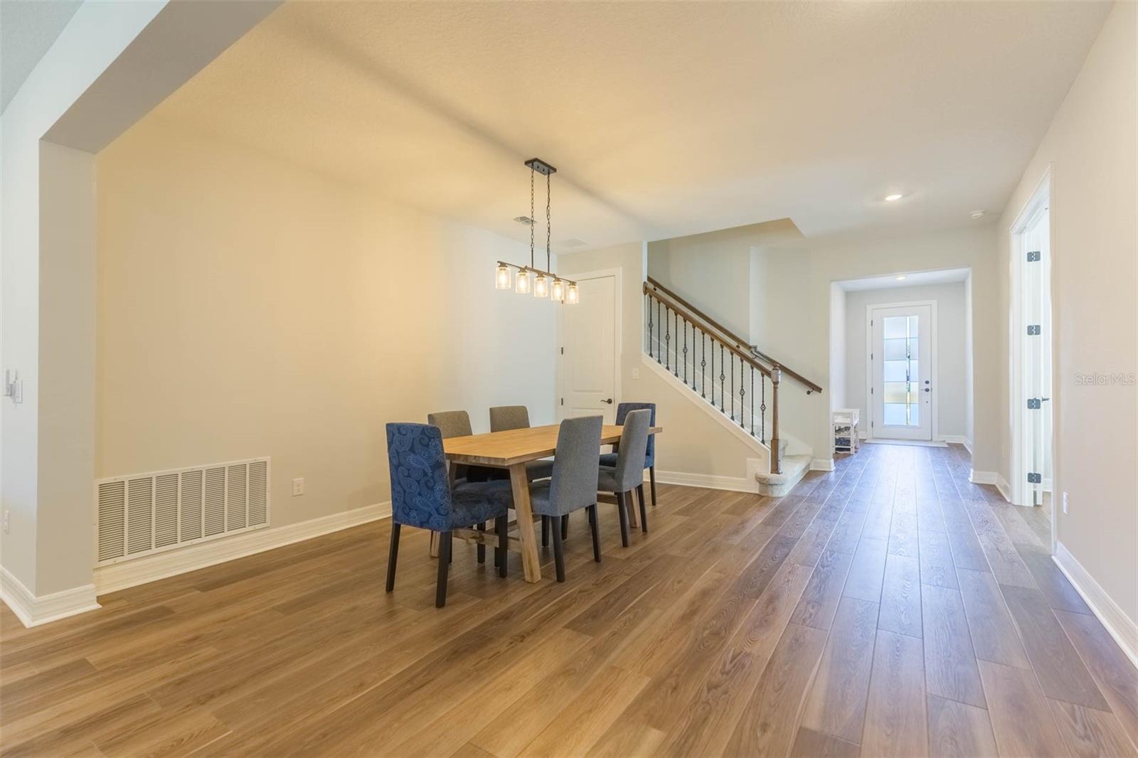 WHISPERING PINES - Residential