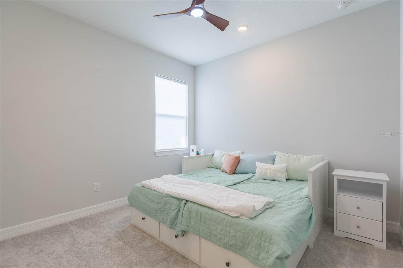 WHISPERING PINES - Residential