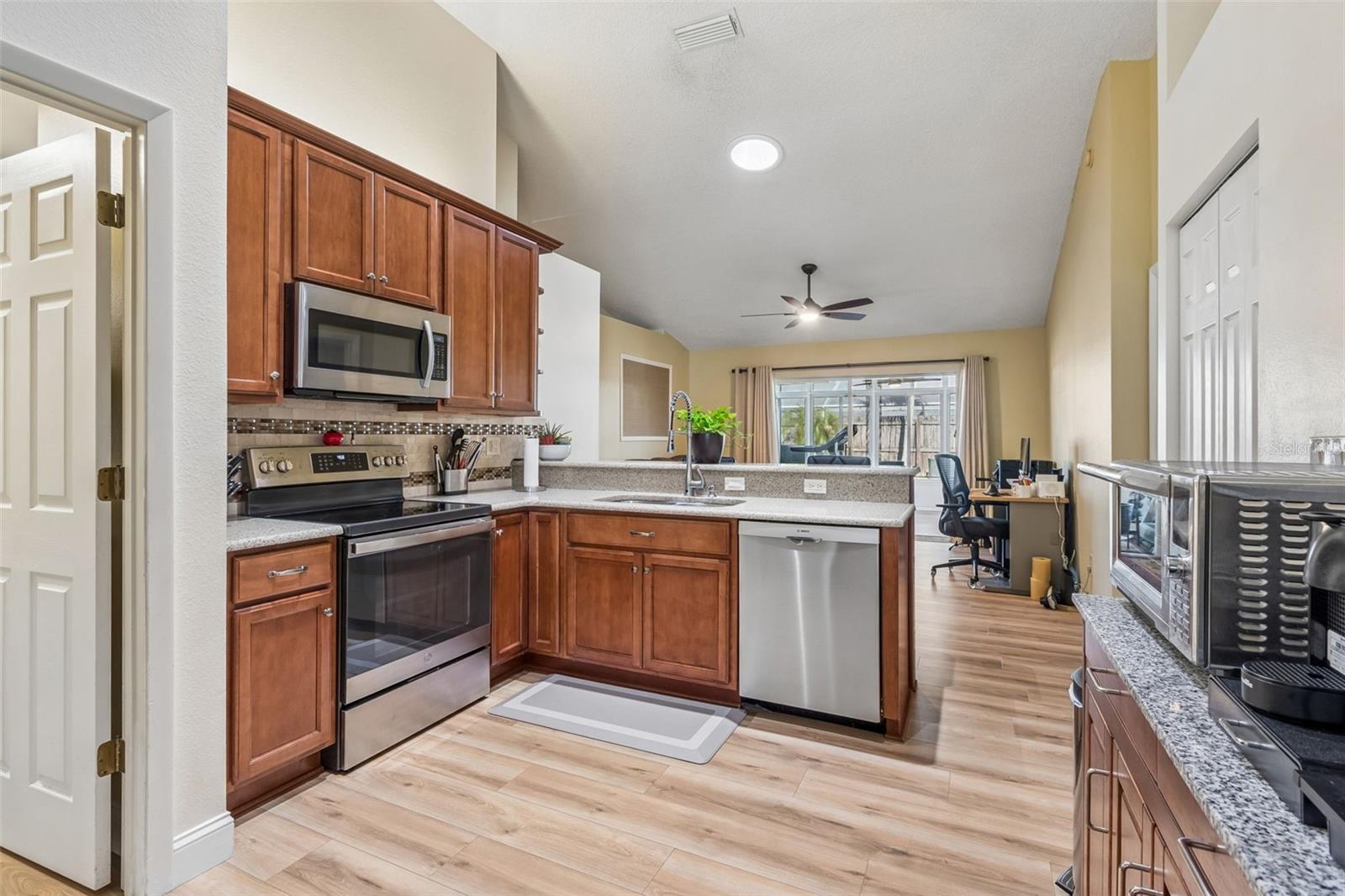 MEADOWGLEN - Residential