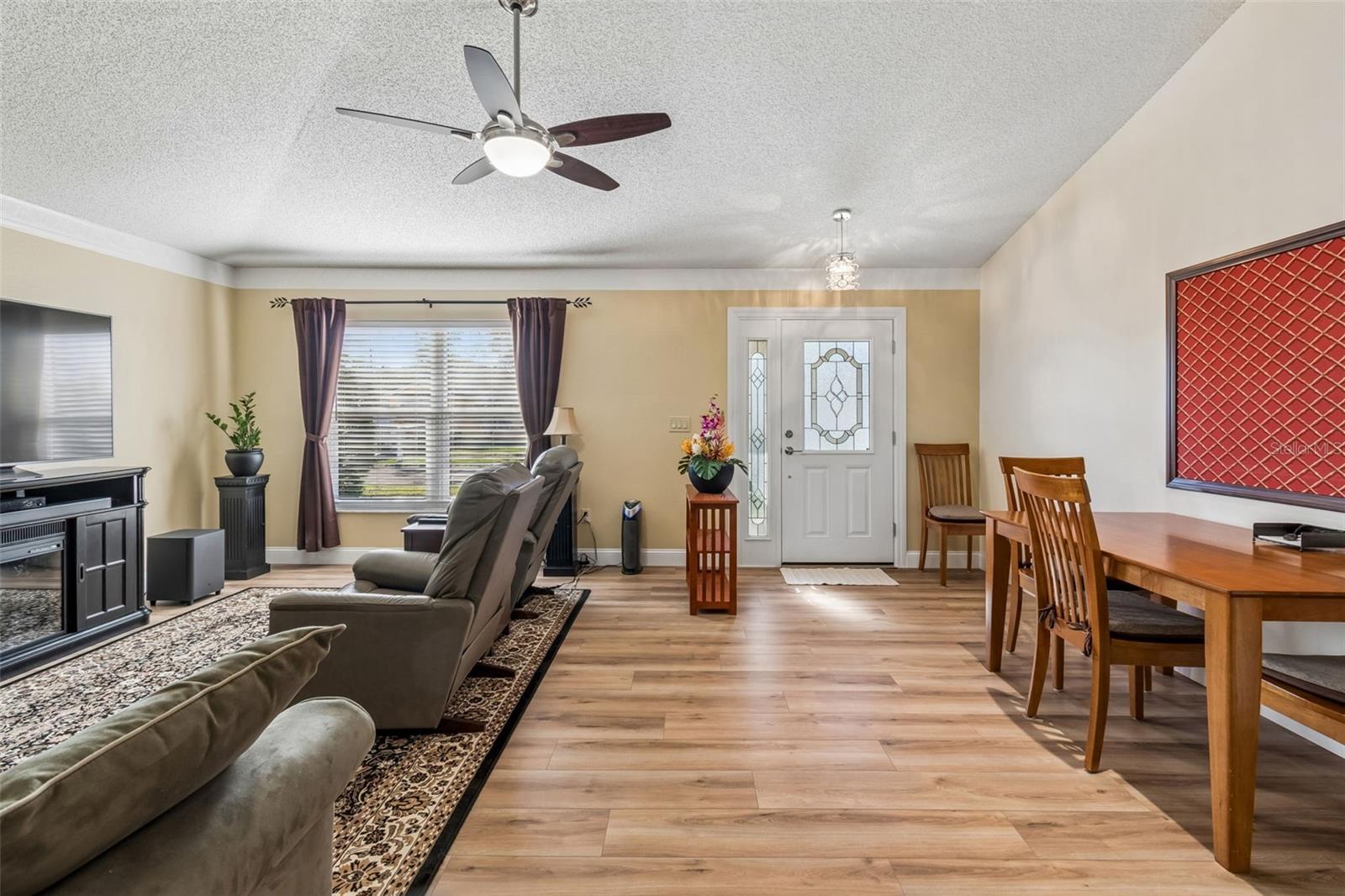 MEADOWGLEN - Residential