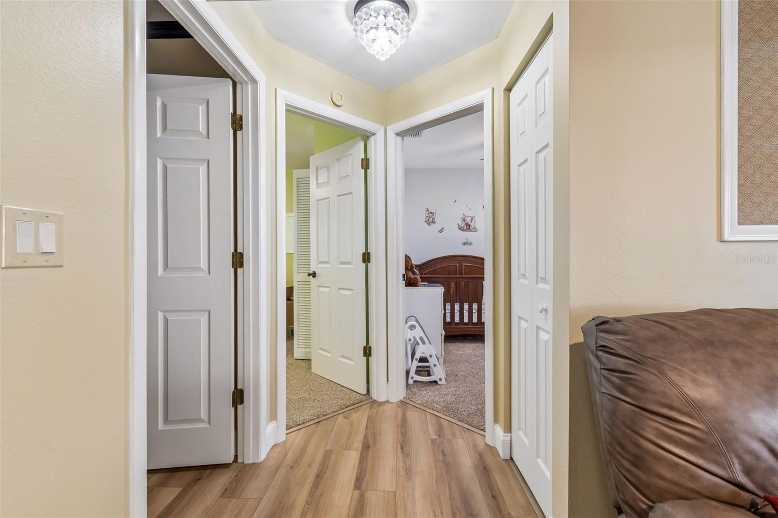 MEADOWGLEN - Residential