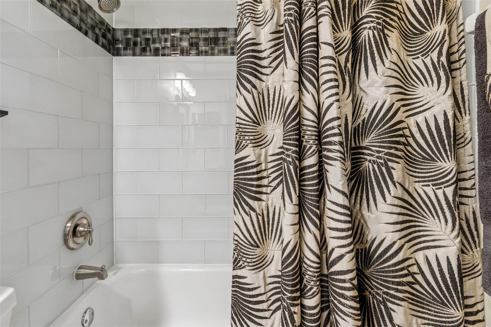 MEADOWGLEN - Residential