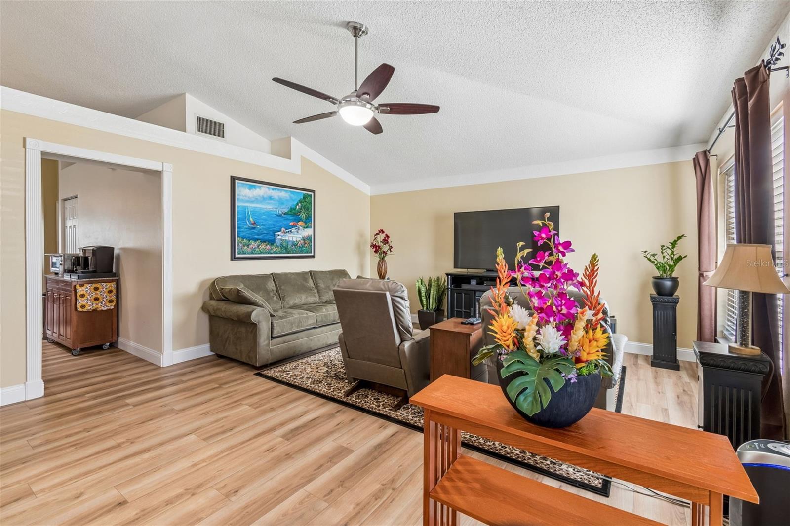 MEADOWGLEN - Residential