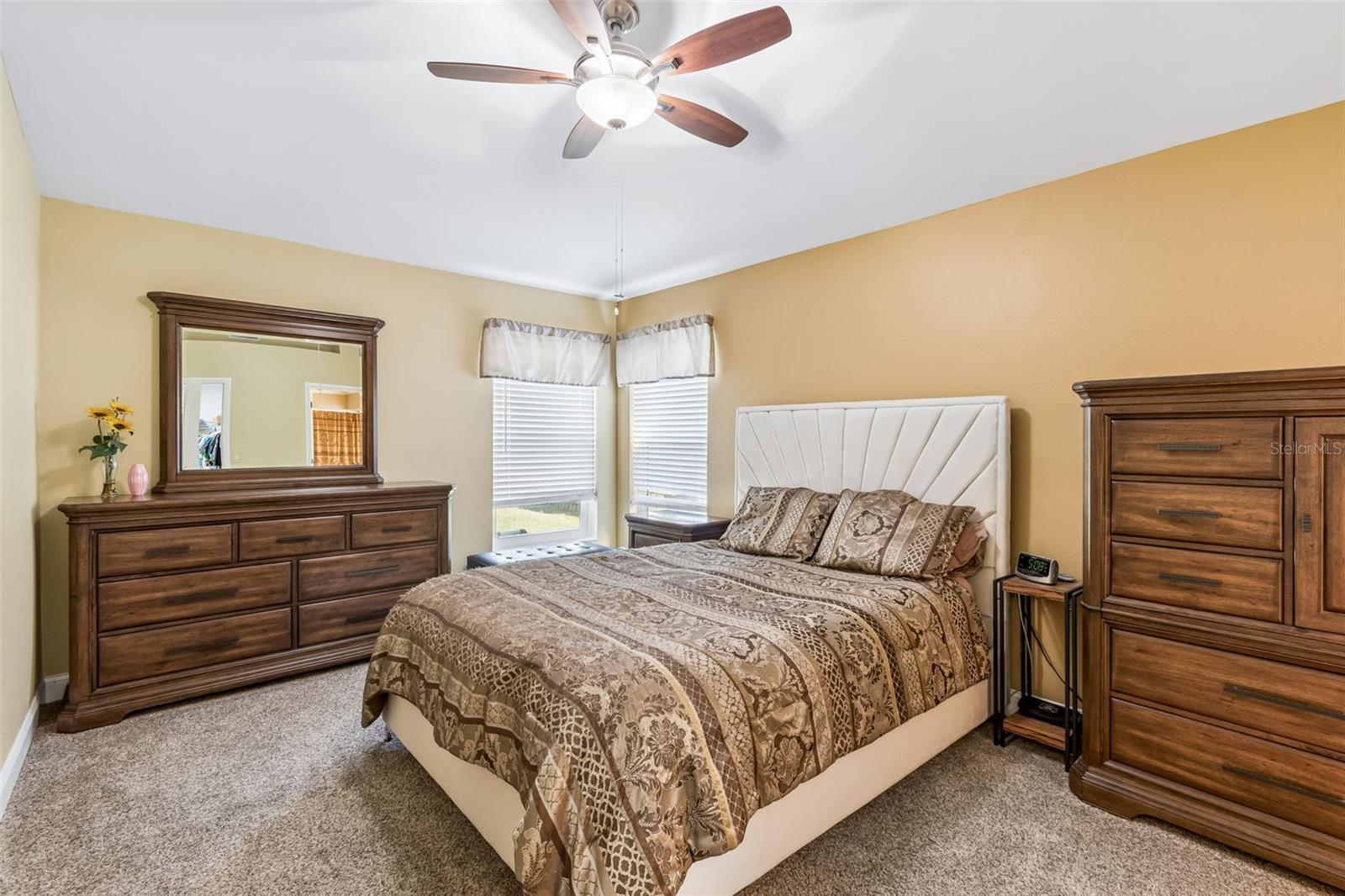 MEADOWGLEN - Residential