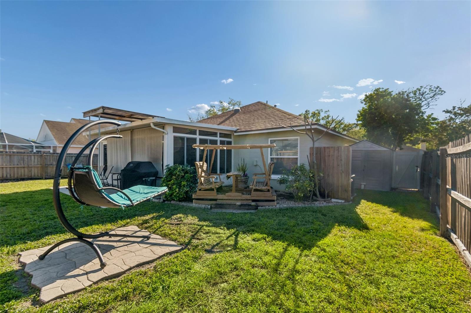 MEADOWGLEN - Residential