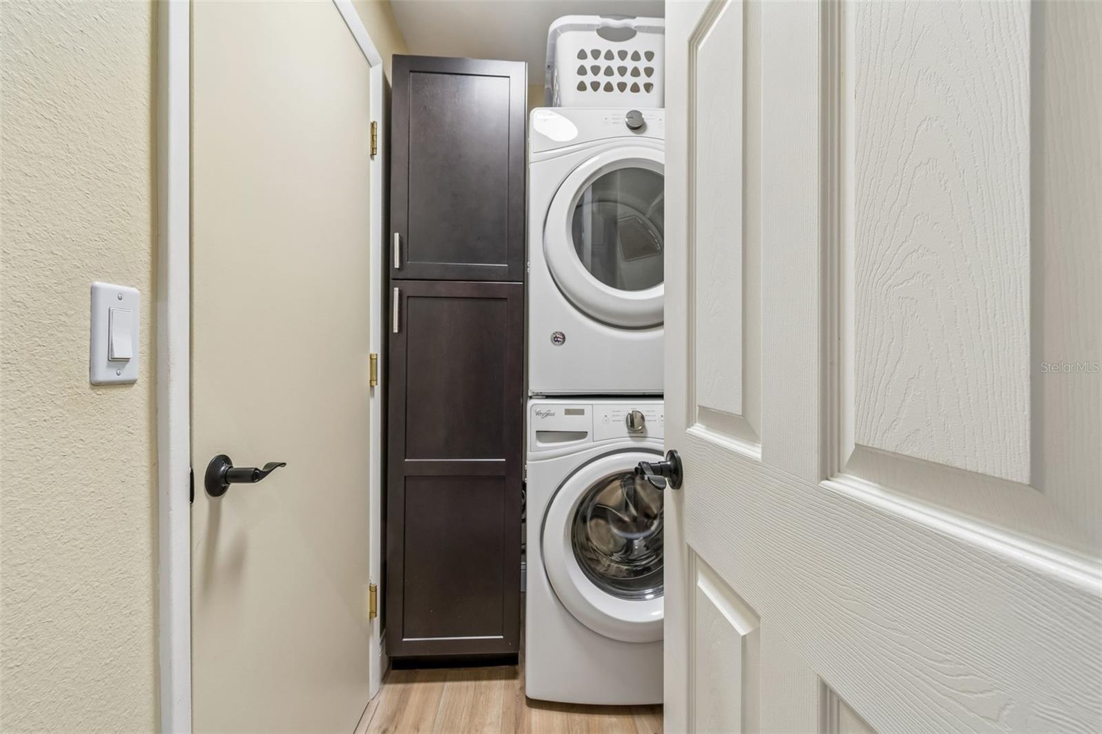 MEADOWGLEN - Residential