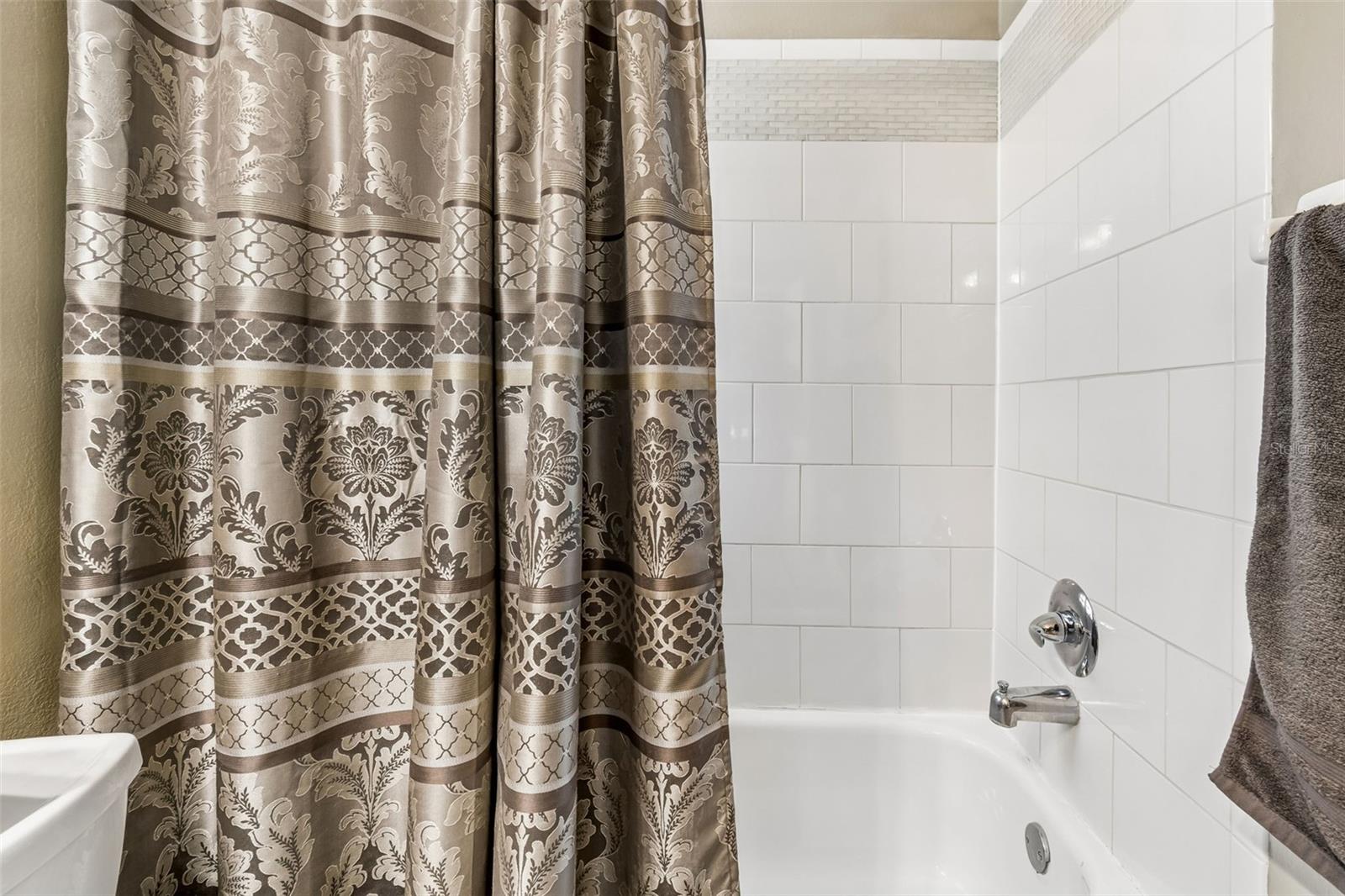 MEADOWGLEN - Residential