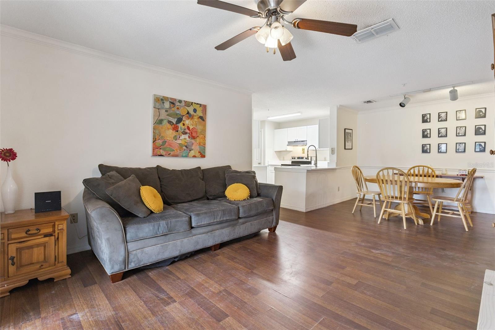 VILLAS AT LAKESIDE A CONDO - Residential